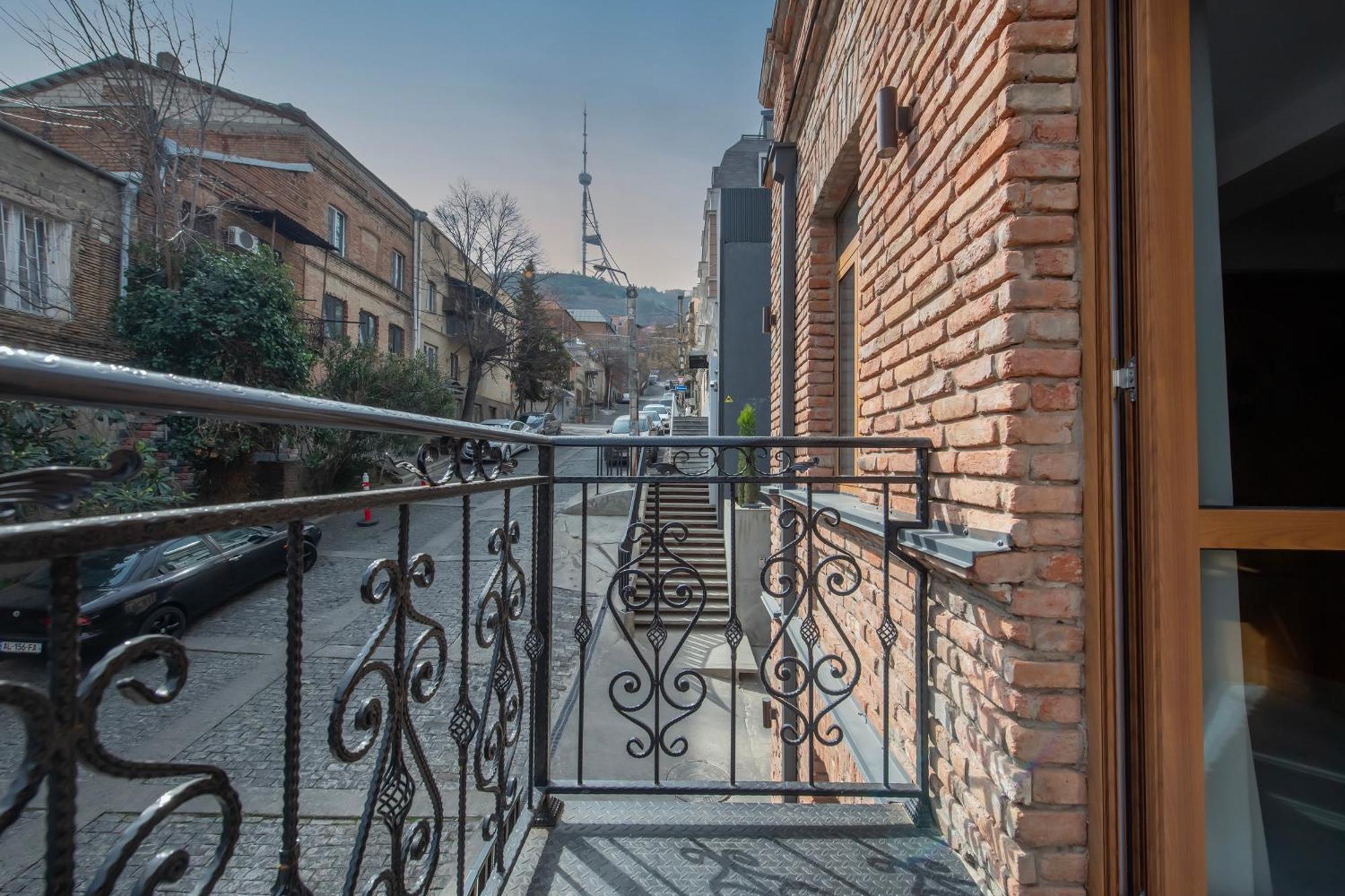 Serviced Designed Apartments By Urban Hotels 17 Tbilisi Buitenkant foto