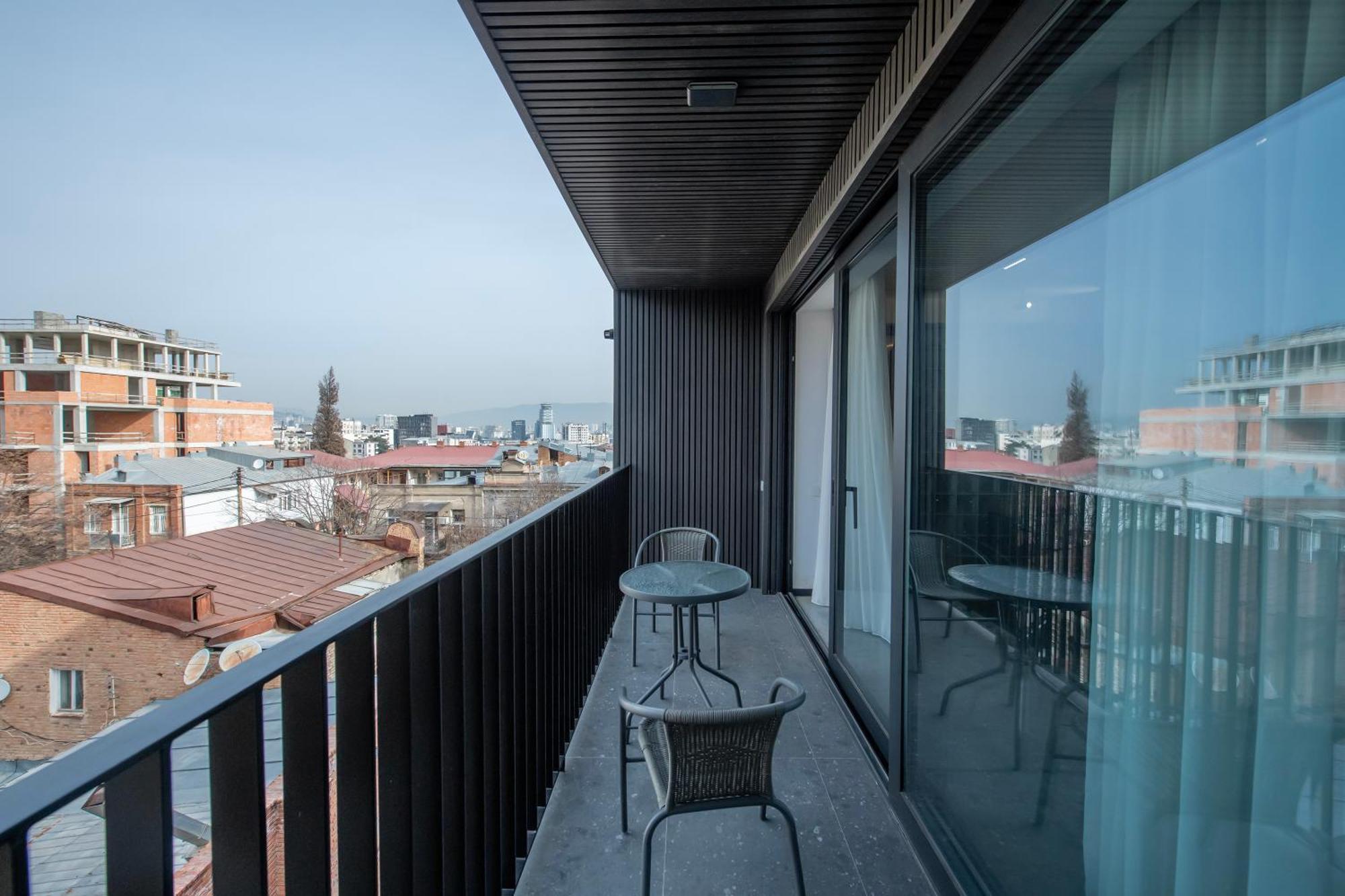 Serviced Designed Apartments By Urban Hotels 17 Tbilisi Buitenkant foto