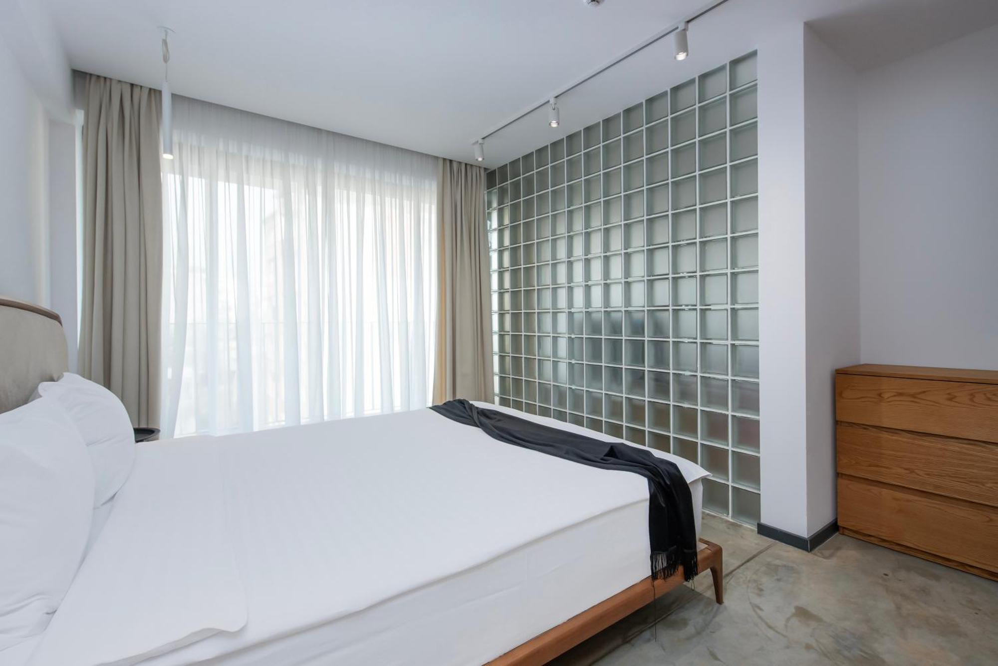Serviced Designed Apartments By Urban Hotels 17 Tbilisi Buitenkant foto